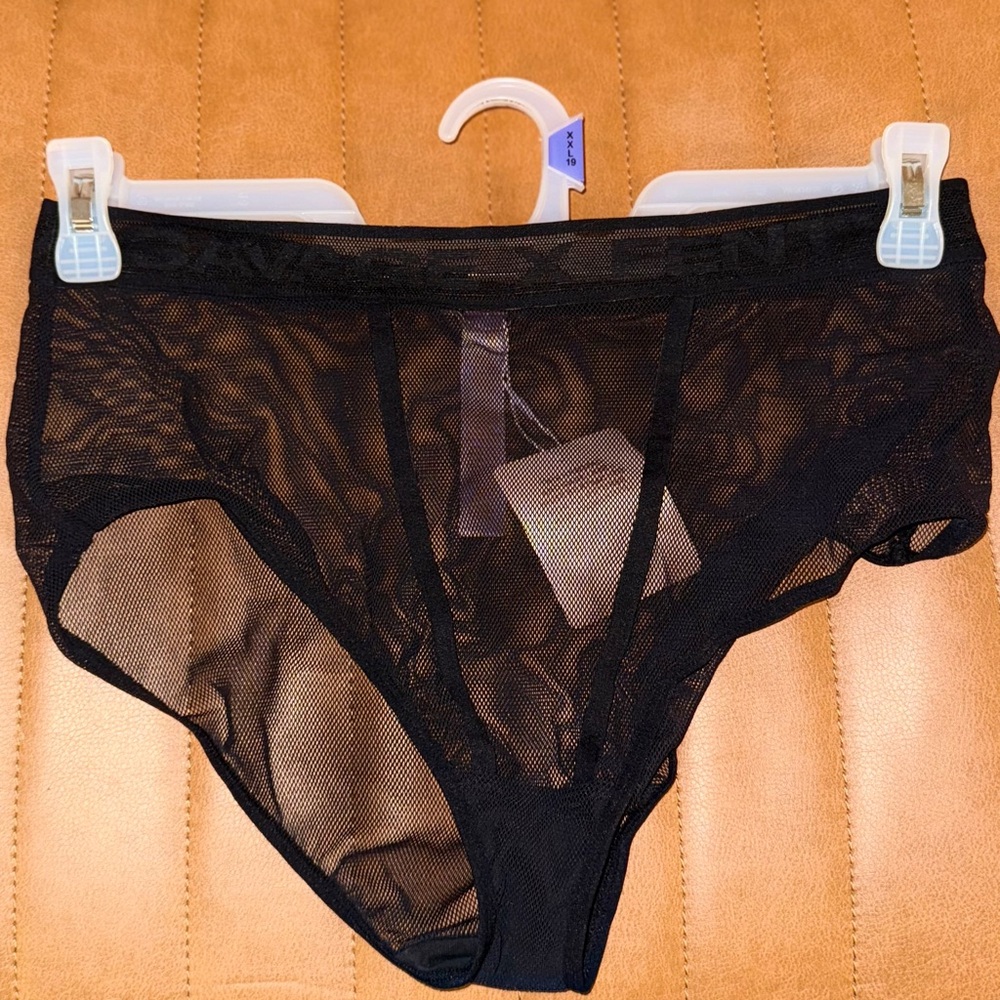 🚨SALE🚨NWT NEVER WORN Savage X Fenty Black Mesh Panties